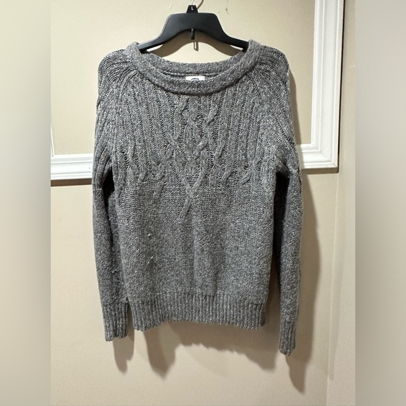 Old‎ Navy sweater - Picture 3 of 4